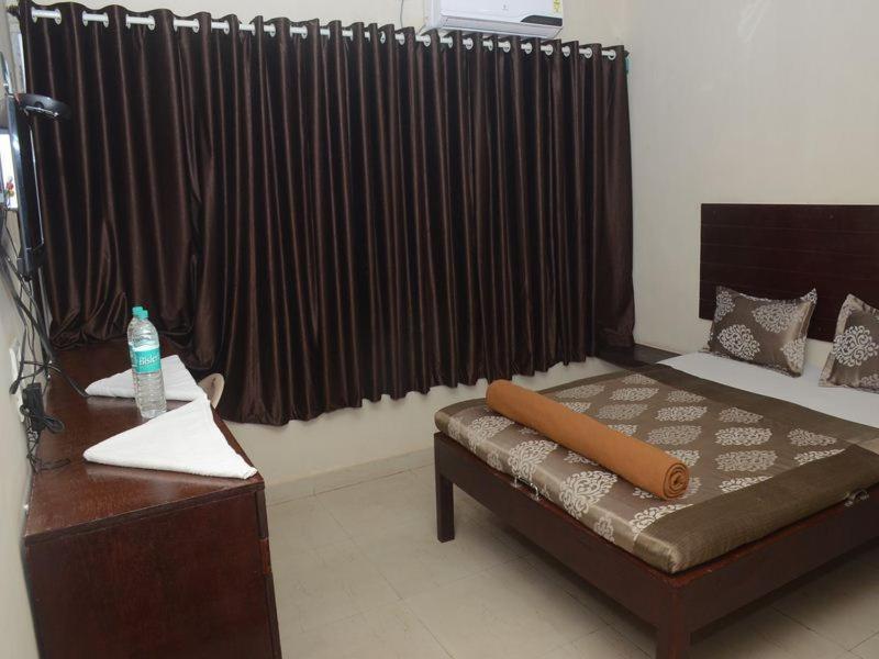 Nilraj Lodge Ratnāgiri Exterior foto